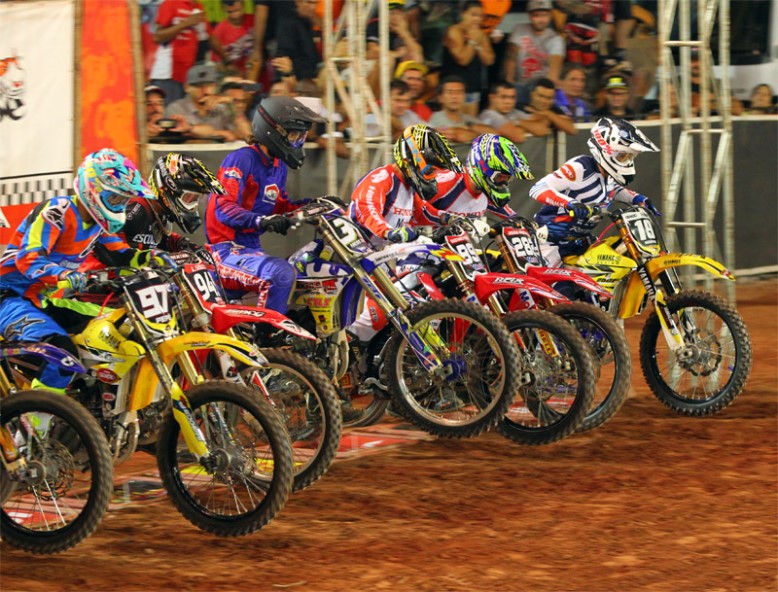 99977443_areacross2016caledario