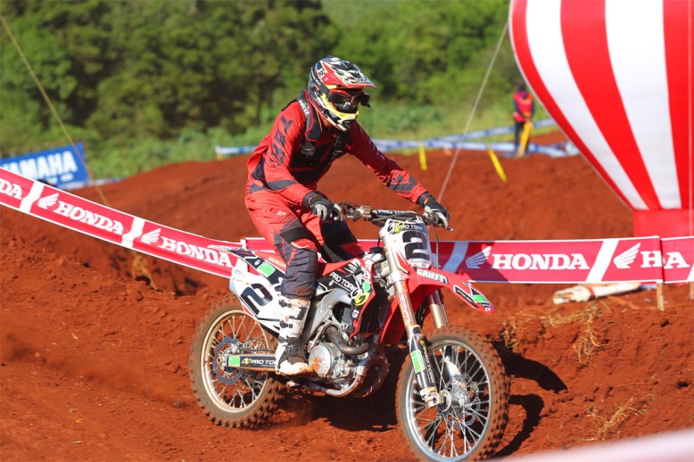 99972663_017_Milton_Becker