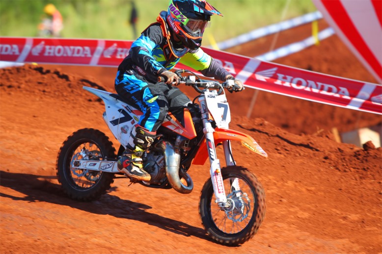 99972664_016_Rafael_Becker