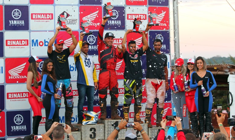 99972695_ResultadosBrasileirodeMotocross2017PodioMX3etapa1