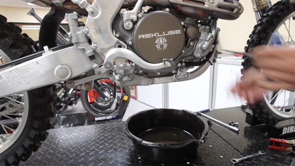 wr450-oil-change_1